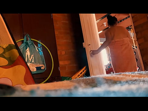 ❤️ Sinusundan ako ng tito ko sa shower, binabastos niya ako habang naliligo ako. ️❌ super porn sa amin ️❤