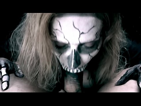 ❤️ Demon girl ng sanggol titi sa kanyang itim na bibig at swallowing cum. ️❌ super porn sa amin ️❤