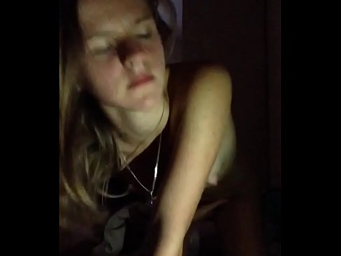 ❤️ Ang isang batang babae masturbates at cums ️❌ super porn sa amin ️❤
